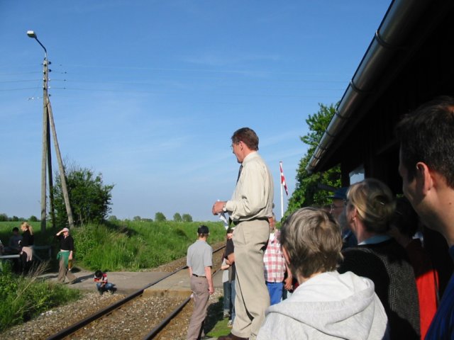 trinbrt20030025.jpg