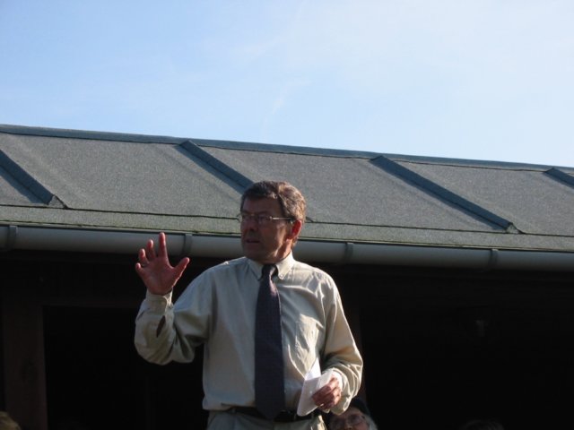 trinbrt20030027.jpg